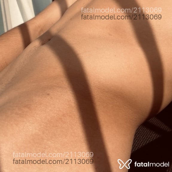 Acompanhante homem com cabelo castanho de olhos pretos - Ian Gabriel