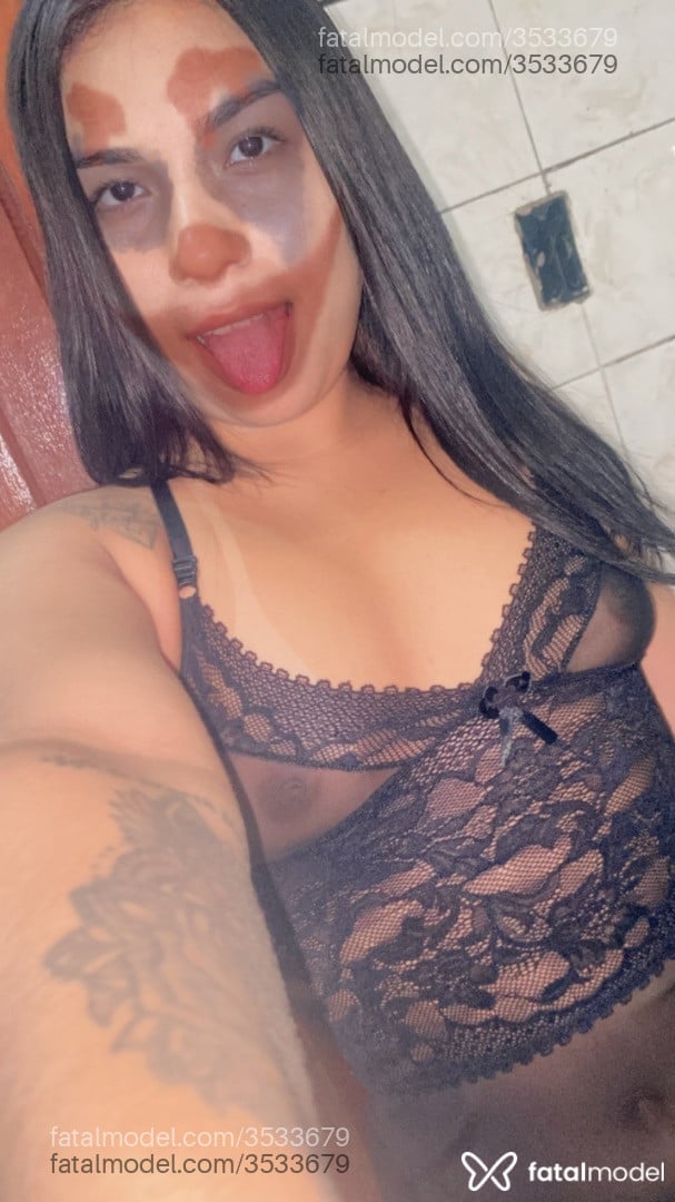 Acompanhante mulher morena (o) de olhos pretos - Lorenna Acompanhante mulher morena (o) de olhos pretos - Lorenna