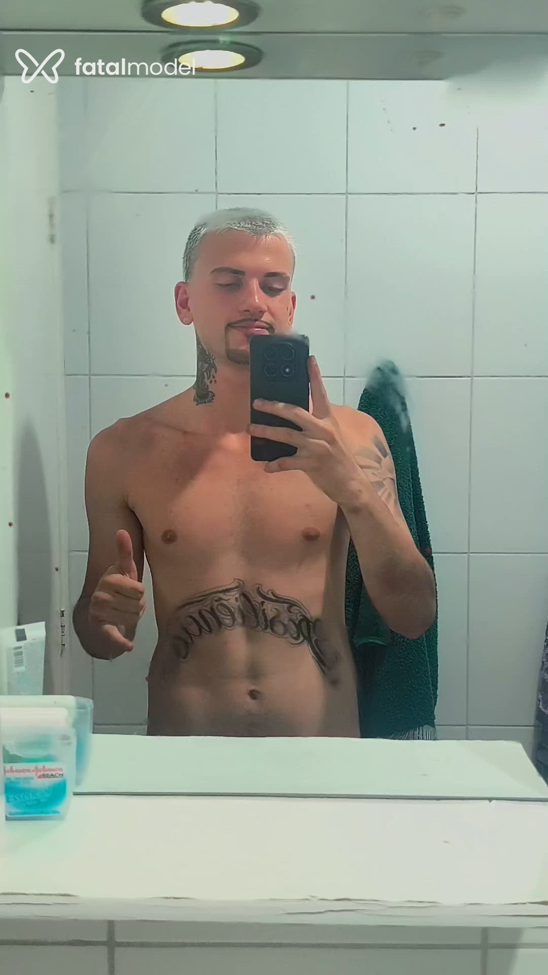 Acompanhante homem loira (o) de olhos castanhos - Xavieer