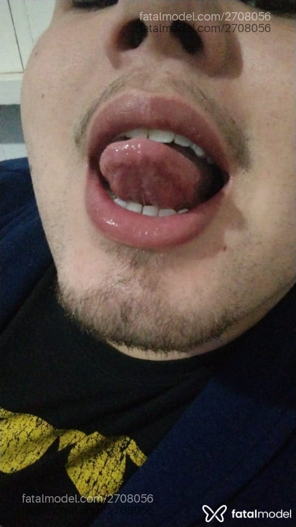 Acompanhante homem com cabelo castanho de olhos castanhos - Lorenzo Montebello