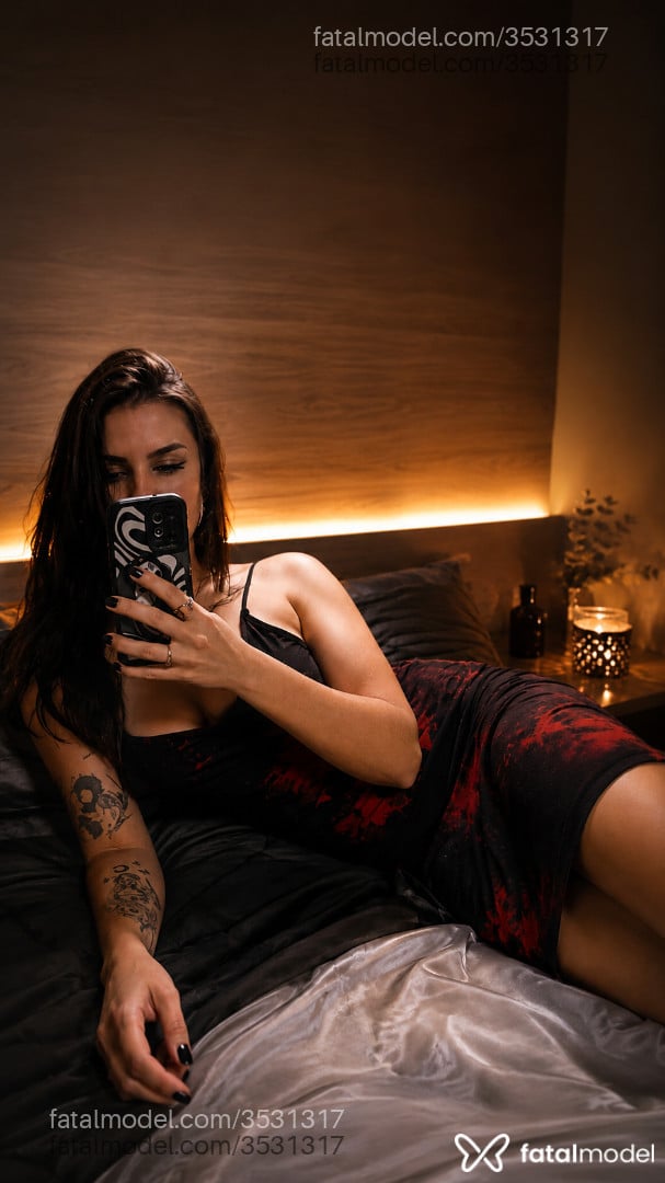 Acompanhante mulher morena (o) de olhos castanhos - Penélope Acompanhante mulher morena (o) de olhos castanhos - Penélope