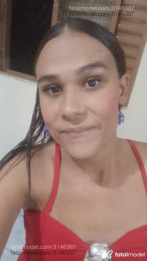 Acompanhante mulher trans com cabelo castanho de olhos castanhos em Belo Horizonte - Sabrina