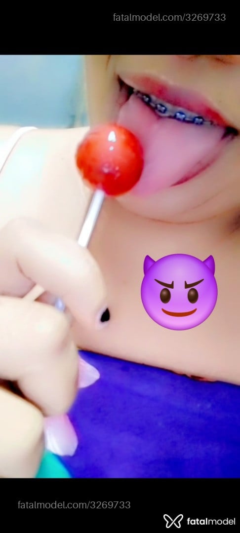 Acompanhante mulher morena (o) de olhos castanhos - Plussize