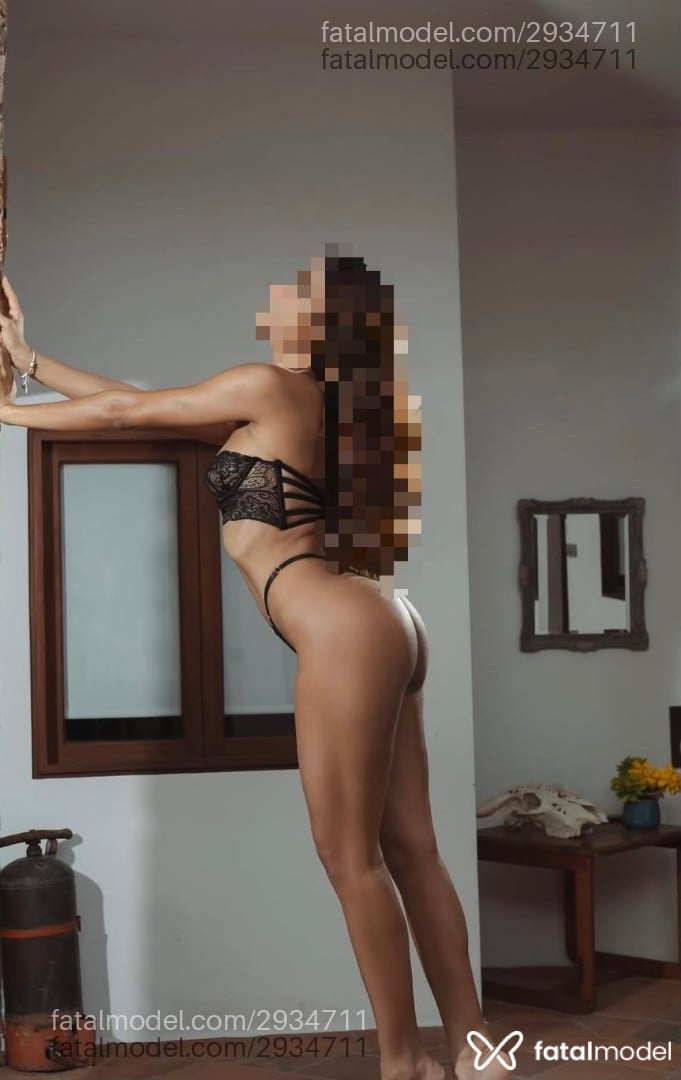 Acompanhante mulher morena (o) de olhos castanhos - Elize