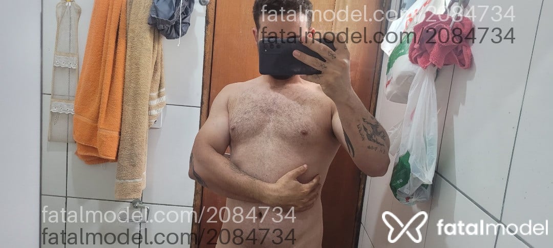 Acompanhante homem morena (o) de olhos castanhos - Alex Acompanhante homem morena (o) de olhos castanhos - Alex
