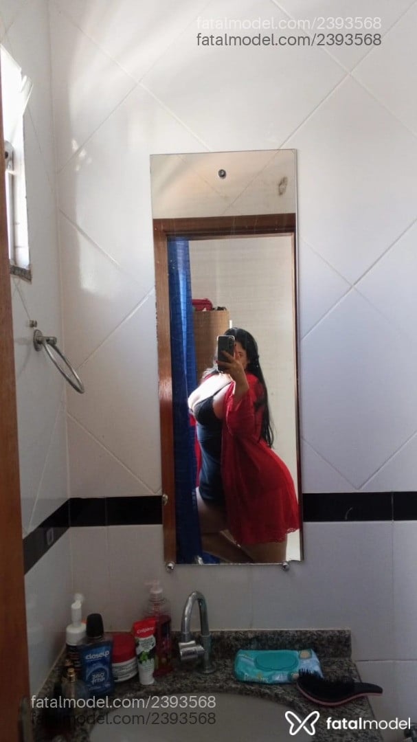 Acompanhante mulher morena (o) de olhos castanhos - Aninha Galvão