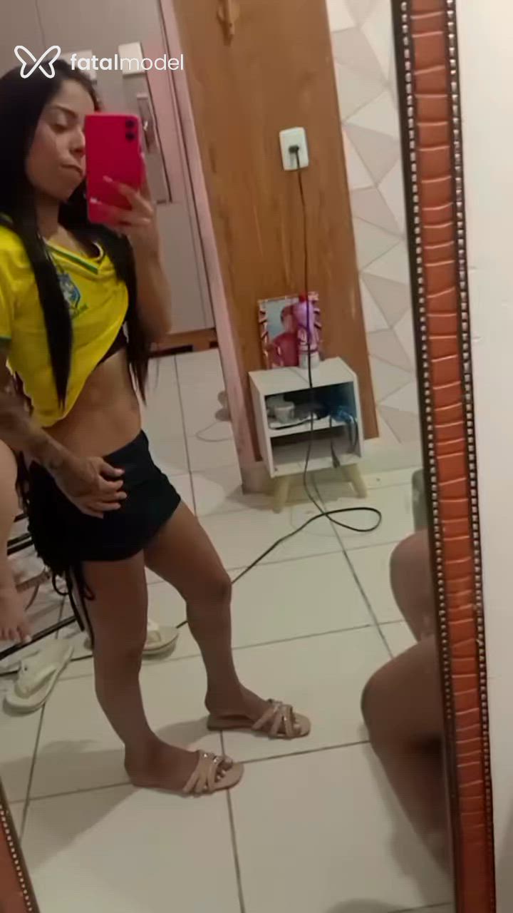 Acompanhante mulher morena (o) de olhos pretos - Rafinha Acompanhante mulher morena (o) de olhos pretos - Rafinha