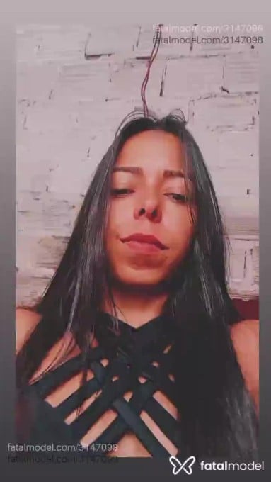 Acompanhante mulher morena (o) de olhos pretos - Rafinha Acompanhante mulher morena (o) de olhos pretos - Rafinha
