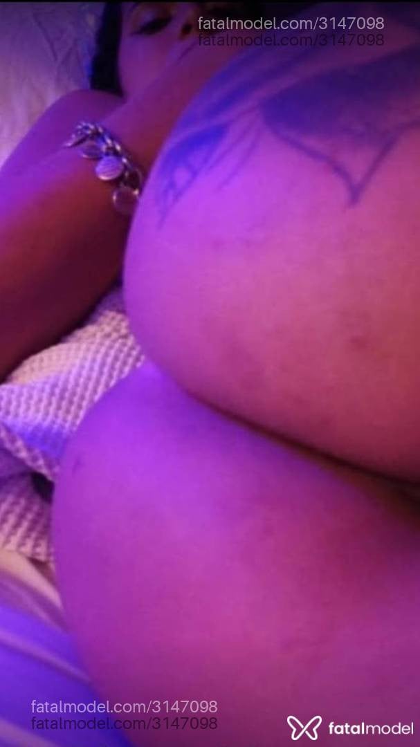 Acompanhante mulher morena (o) de olhos pretos - Rafinha