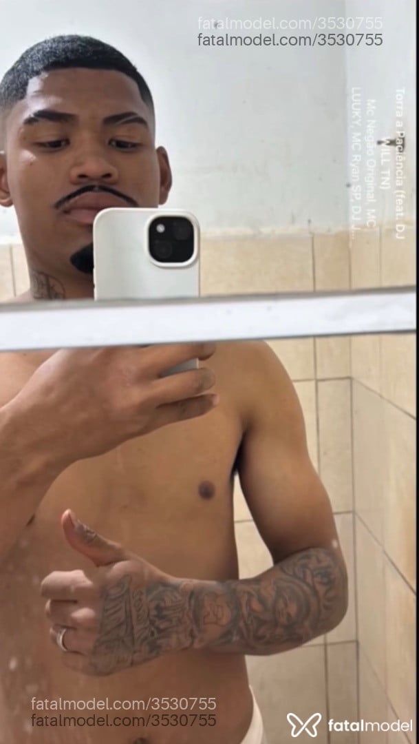 Acompanhante homem morena (o) de olhos pretos - Gabriel Acompanhante homem morena (o) de olhos pretos - Gabriel