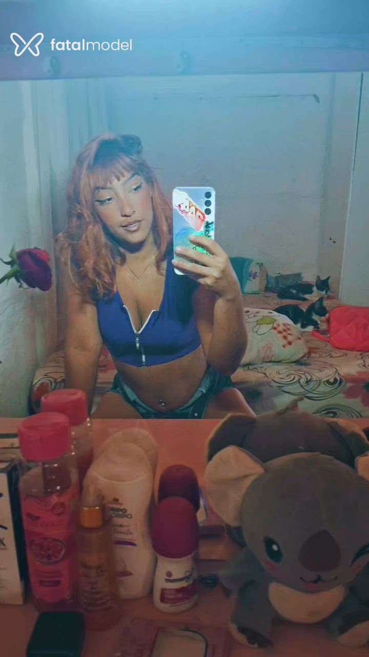 Acompanhante mulher morena (o) de olhos pretos - Ravena