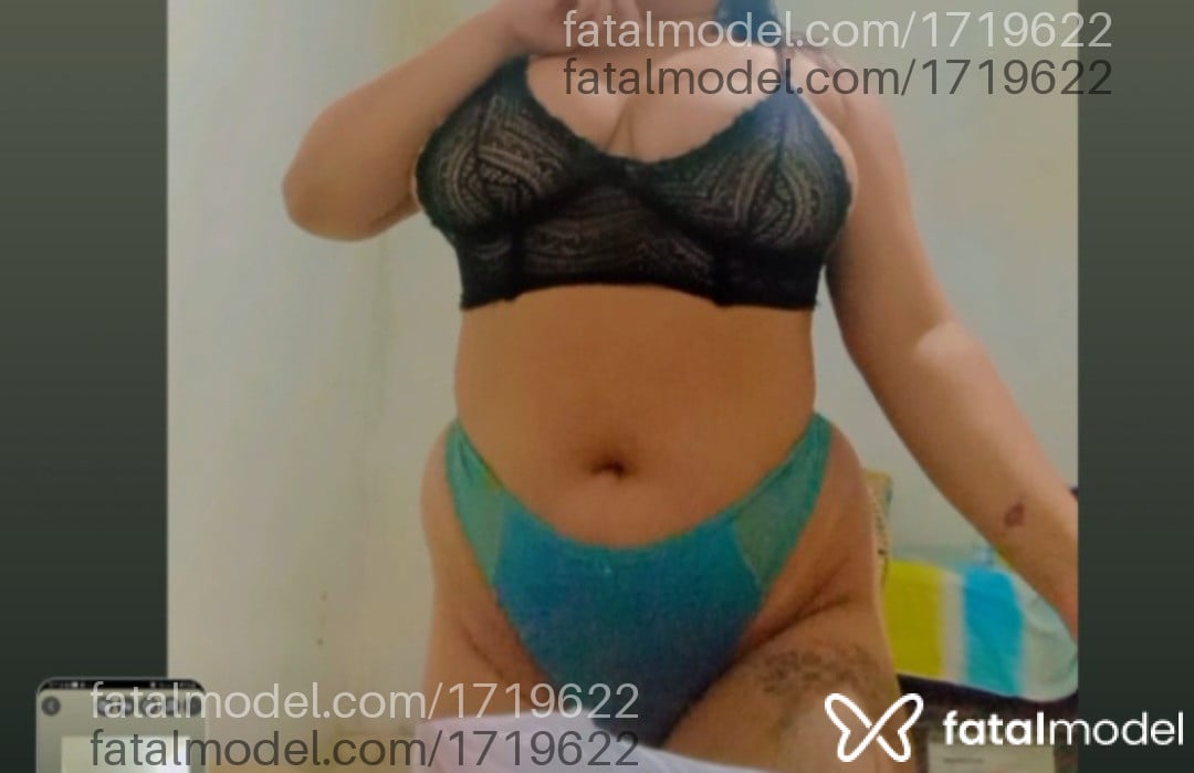 Acompanhante mulher com cabelo castanho de olhos castanhos - Penélope
