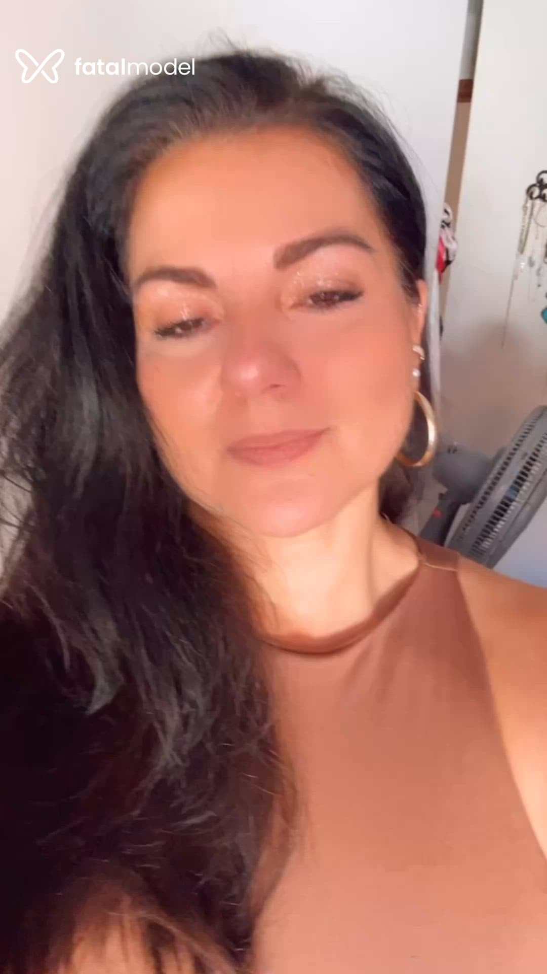 Acompanhante mulher morena (o) de olhos castanhos - Nanny