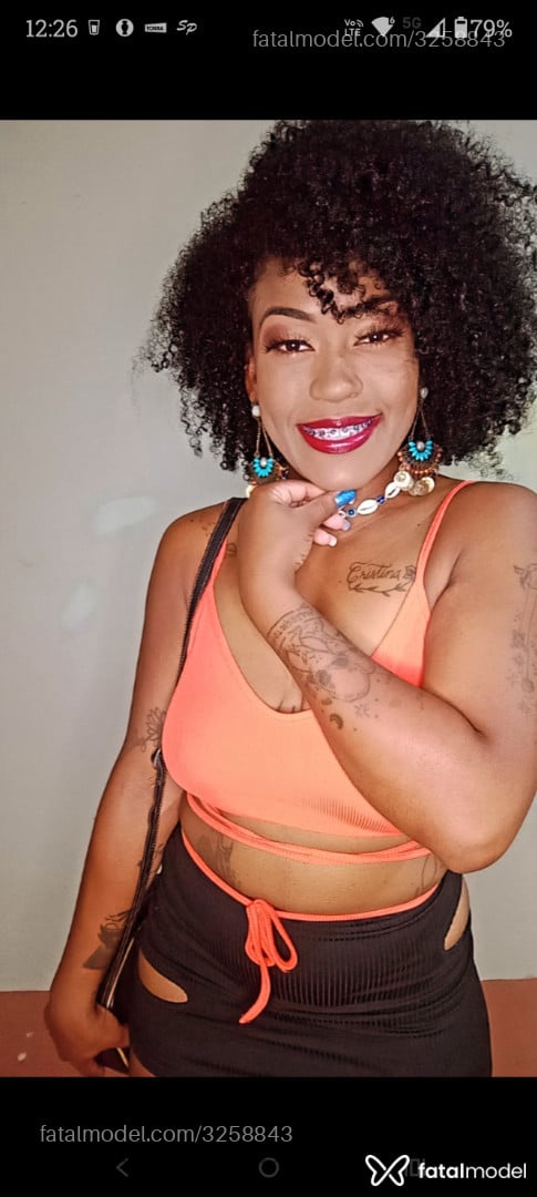 Acompanhante mulher ruiva (o) de olhos castanhos - Sabrina