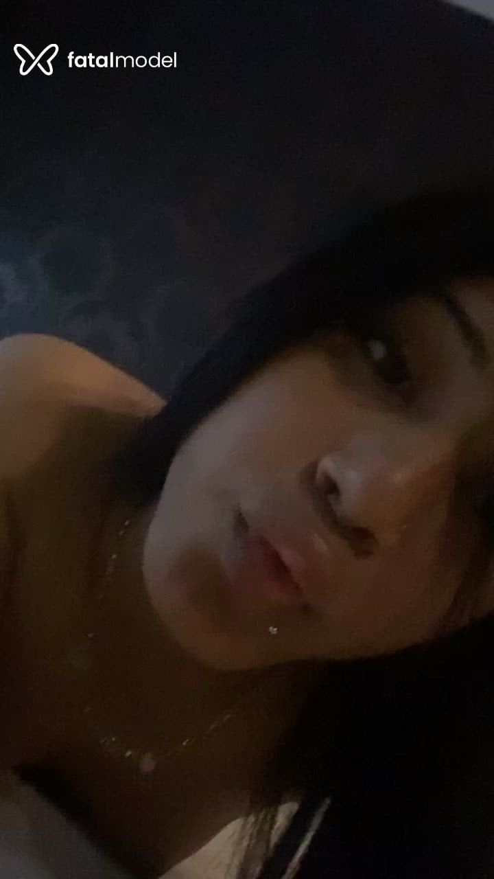 Acompanhante mulher trans com cabelo castanho de olhos castanhos - Kayllane