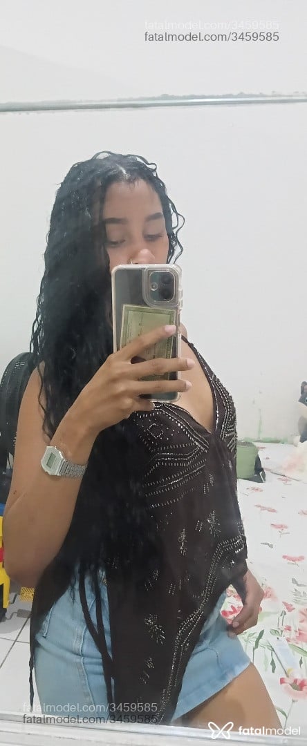 Acompanhante mulher morena (o) de olhos castanhos - Isa