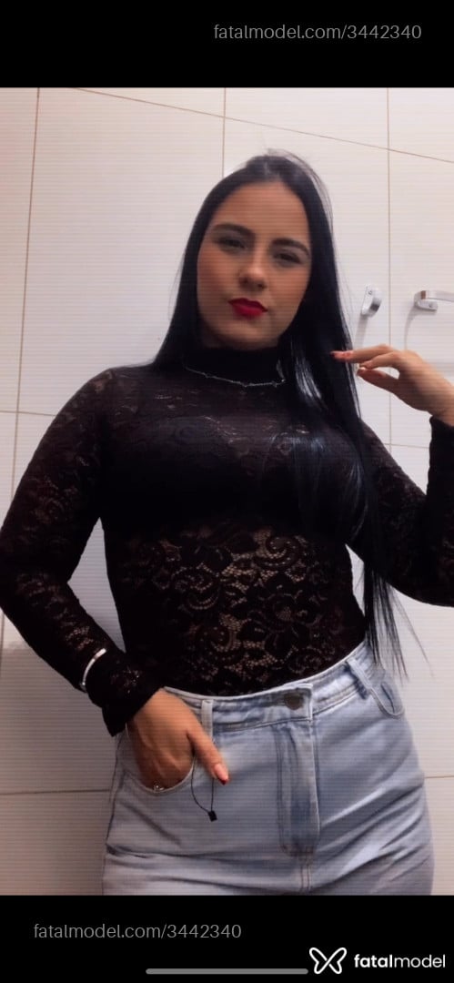 Acompanhante mulher morena (o) de olhos castanhos - Vitorinha