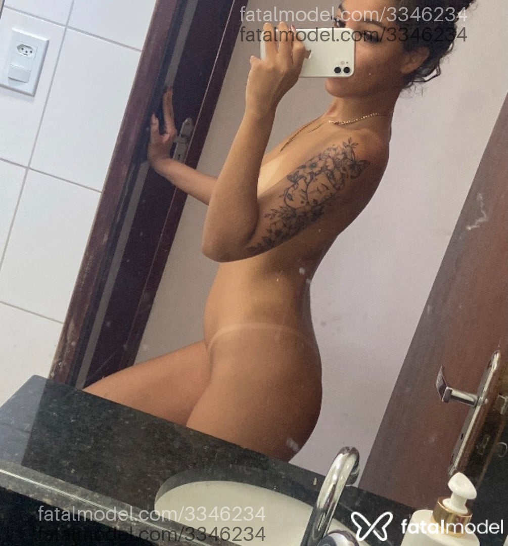 Acompanhante mulher morena (o) de olhos castanhos - Amanda