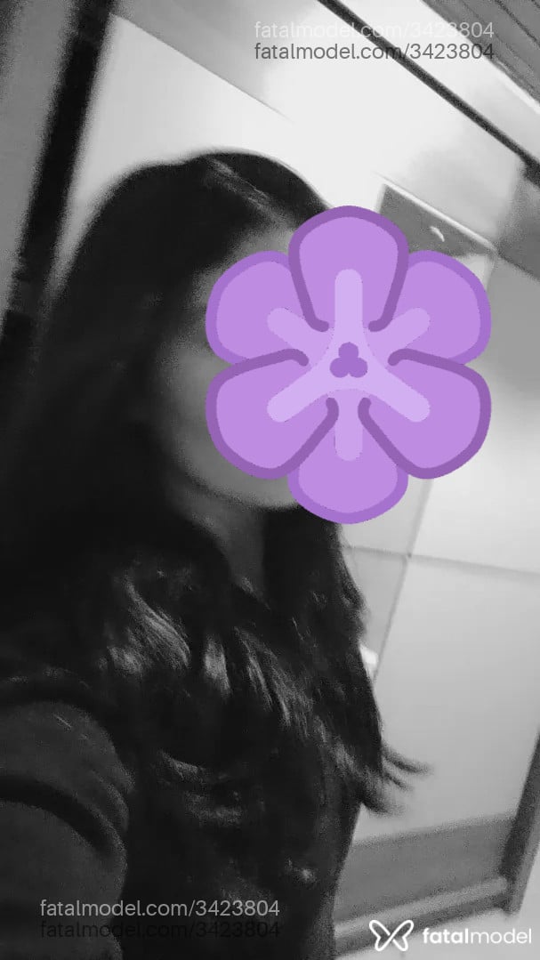 Acompanhante mulher morena (o) de olhos castanhos - Lunaa
