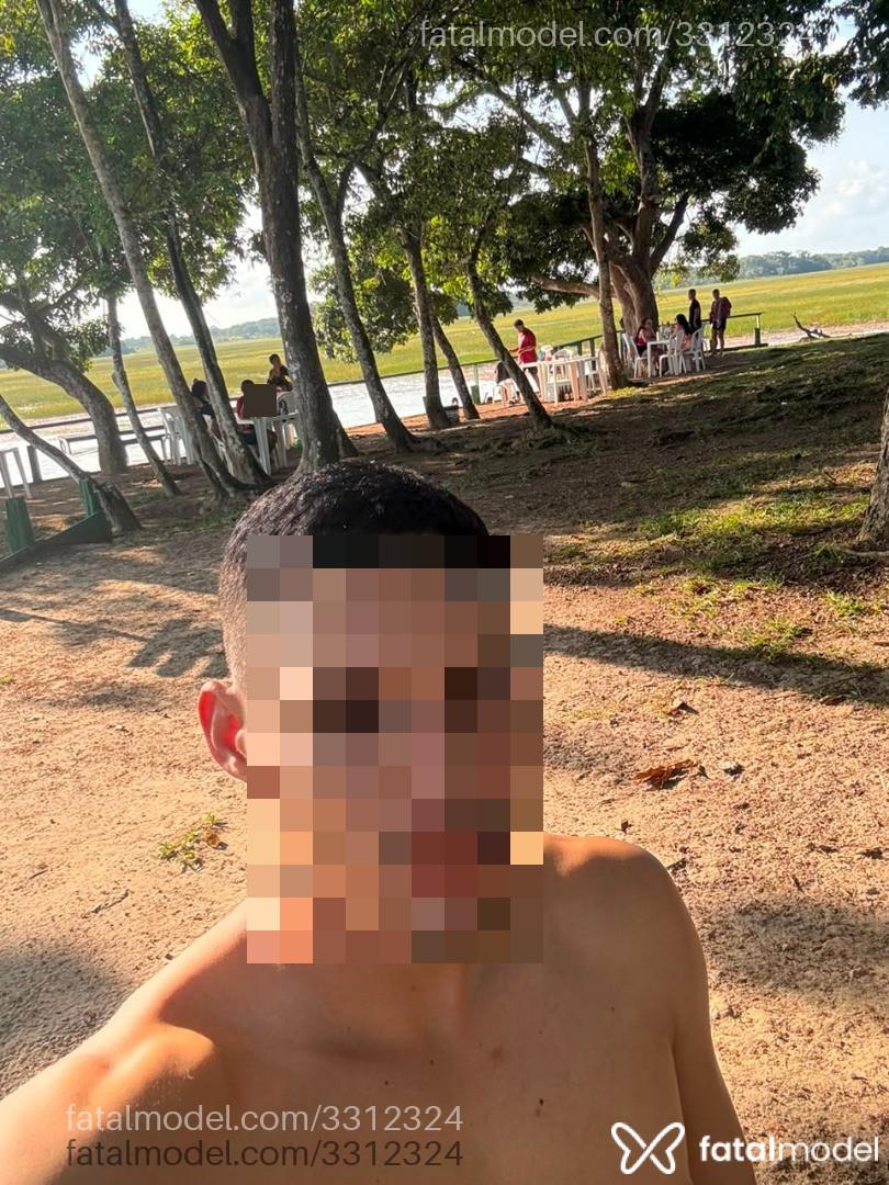 Acompanhante homem com cabelo castanho de olhos castanhos - Alugase Tzão