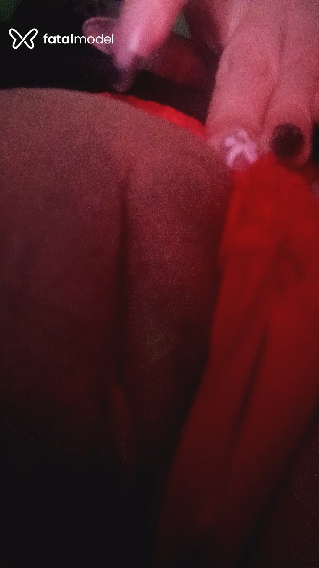 Acompanhante mulher ruiva (o) de olhos castanhos - Lívia Almeida Acompanhante mulher ruiva (o) de olhos castanhos - Lívia Almeida