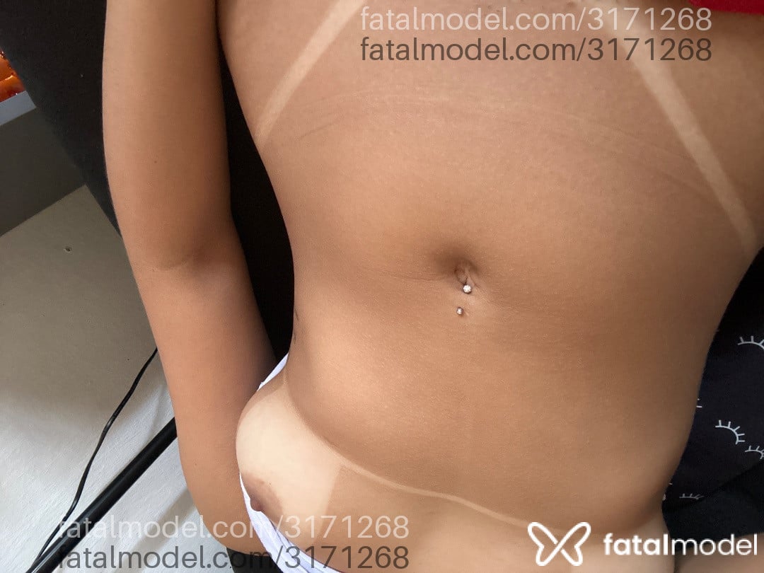 Acompanhante mulher morena (o) de olhos pretos - Laura Silva