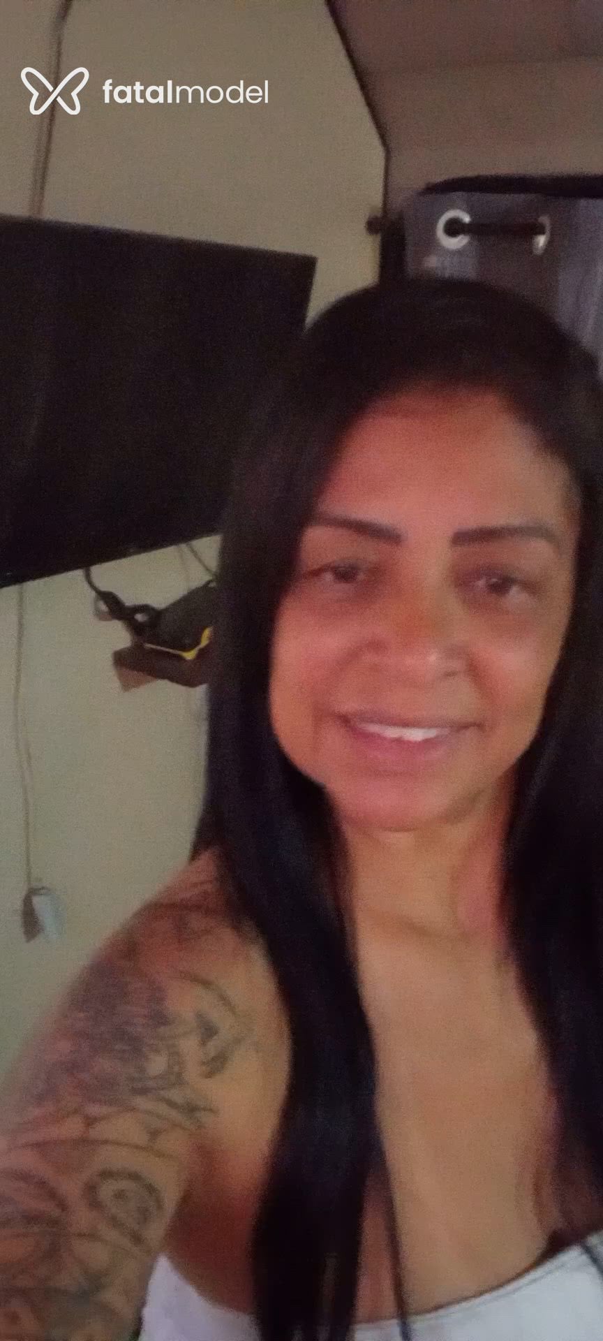 Acompanhante mulher morena (o) de olhos castanhos - Valquiria