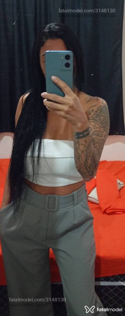Acompanhante mulher morena (o) de olhos castanhos - Valquiria