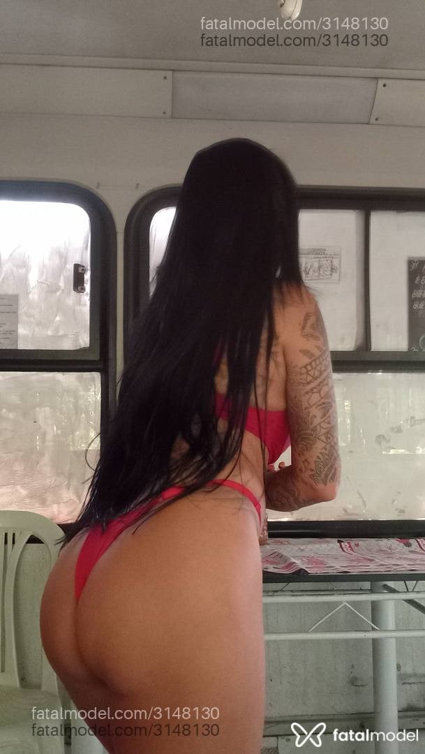 Acompanhante mulher morena (o) de olhos castanhos - Valquiria