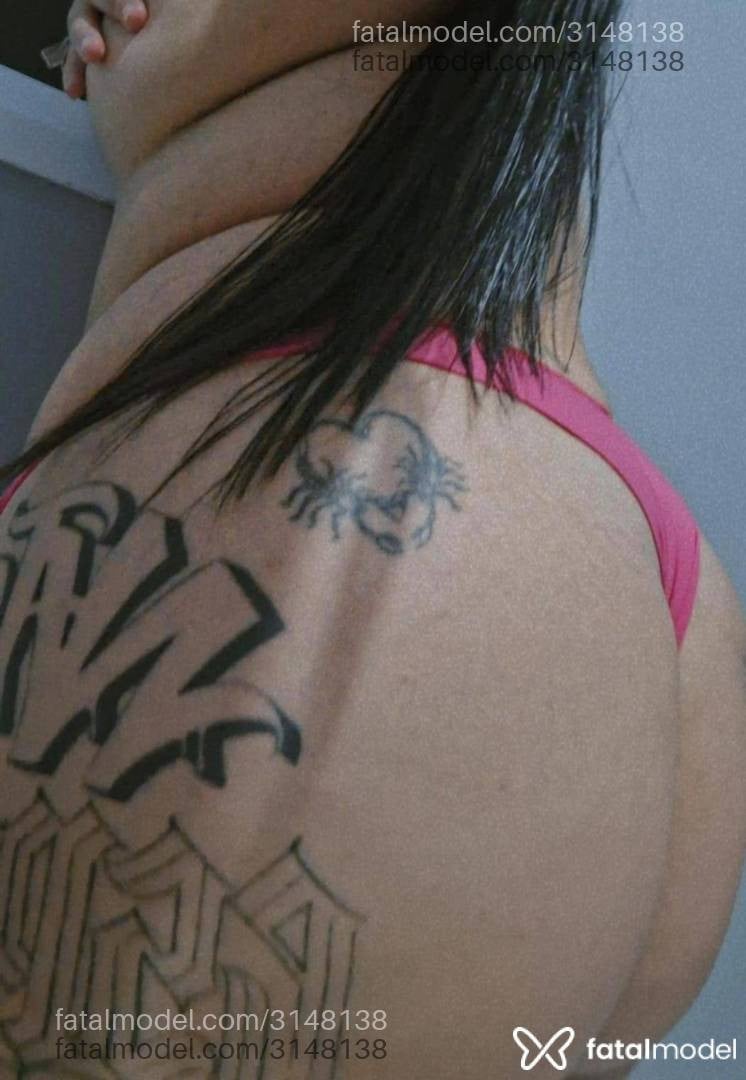 Acompanhante mulher com cabelo castanho de olhos pretos - Luana