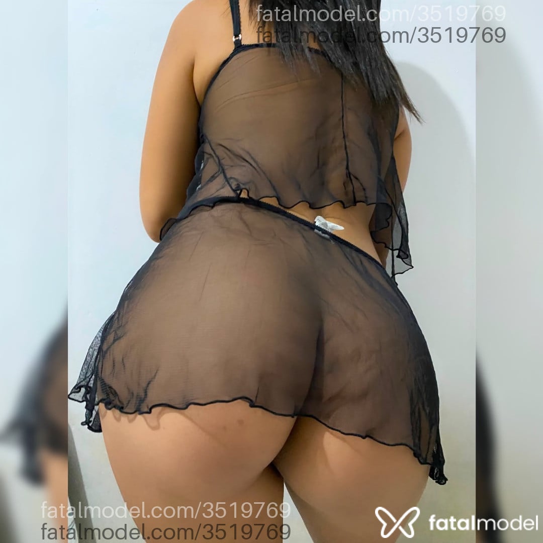 Acompanhante mulher morena (o) de olhos pretos - Karol Acompanhante mulher morena (o) de olhos pretos - Karol
