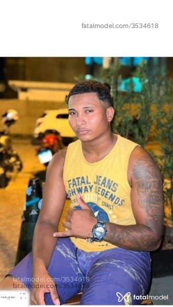 Acompanhante homem morena (o) de olhos pretos - Caiçara