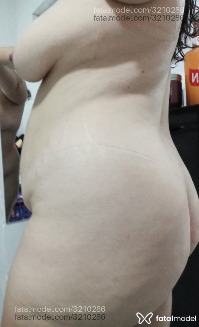 Acompanhante mulher com cabelo castanho de olhos castanhos - Malu