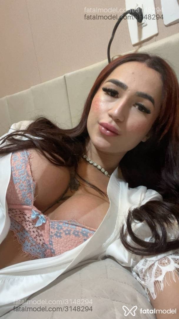 Acompanhante mulher trans morena (o) de olhos pretos - Jasminy Santini