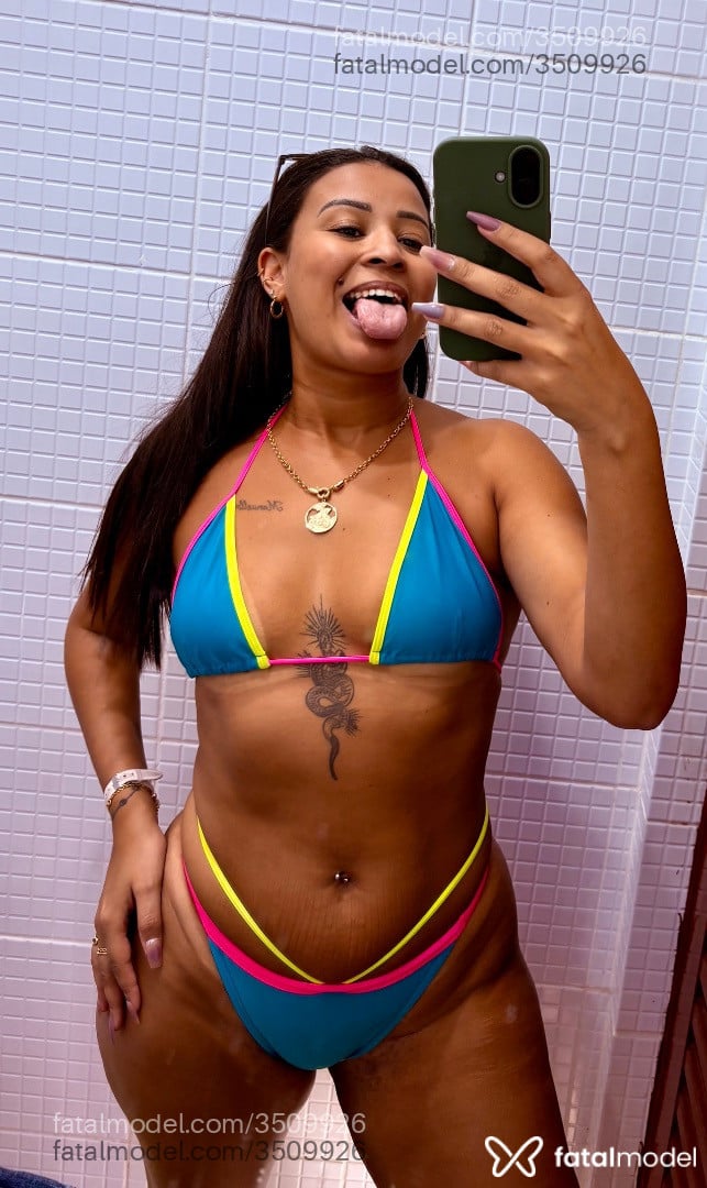 Acompanhante mulher morena (o) de olhos castanhos - Fernandiiinha