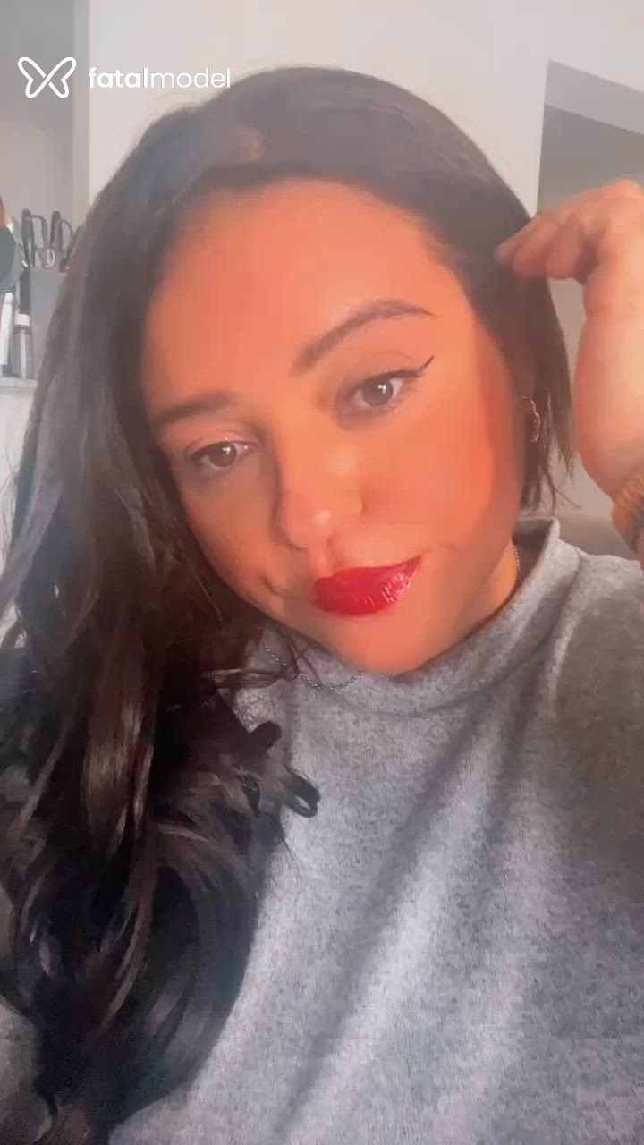 Acompanhante mulher loira (o) de olhos cinza - Alisha Martins Acompanhante mulher loira (o) de olhos cinza - Alisha Martins