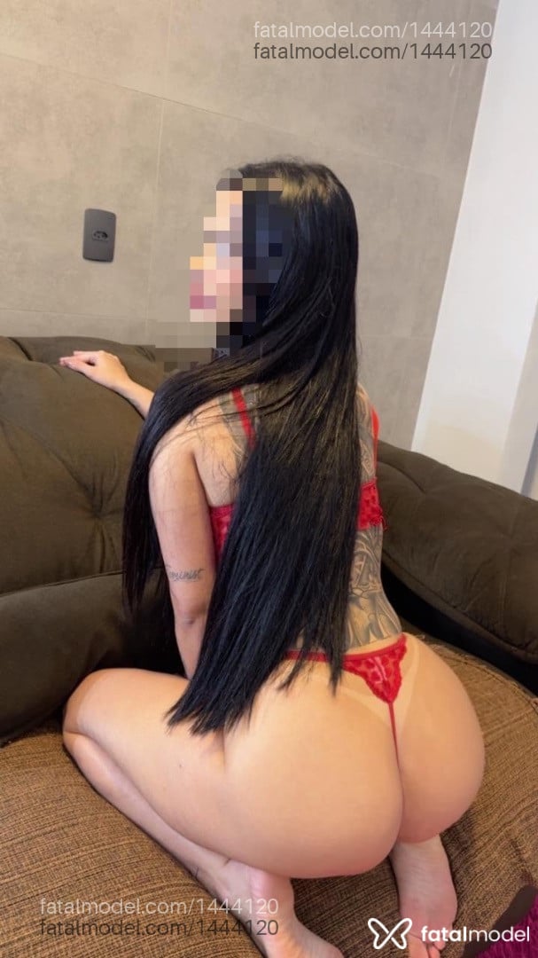 Acompanhante mulher com cabelo castanho de olhos castanhos - Melissa Costa