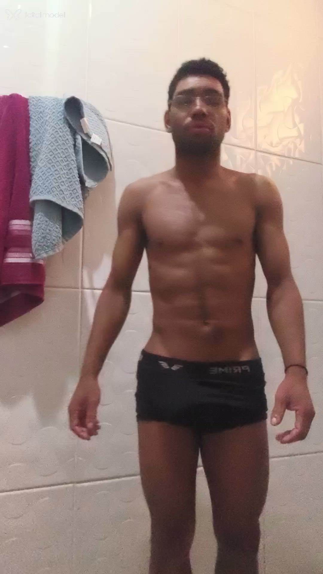 Acompanhante homem morena (o) de olhos pretos - Kayo Souza Acompanhante homem morena (o) de olhos pretos - Kayo Souza