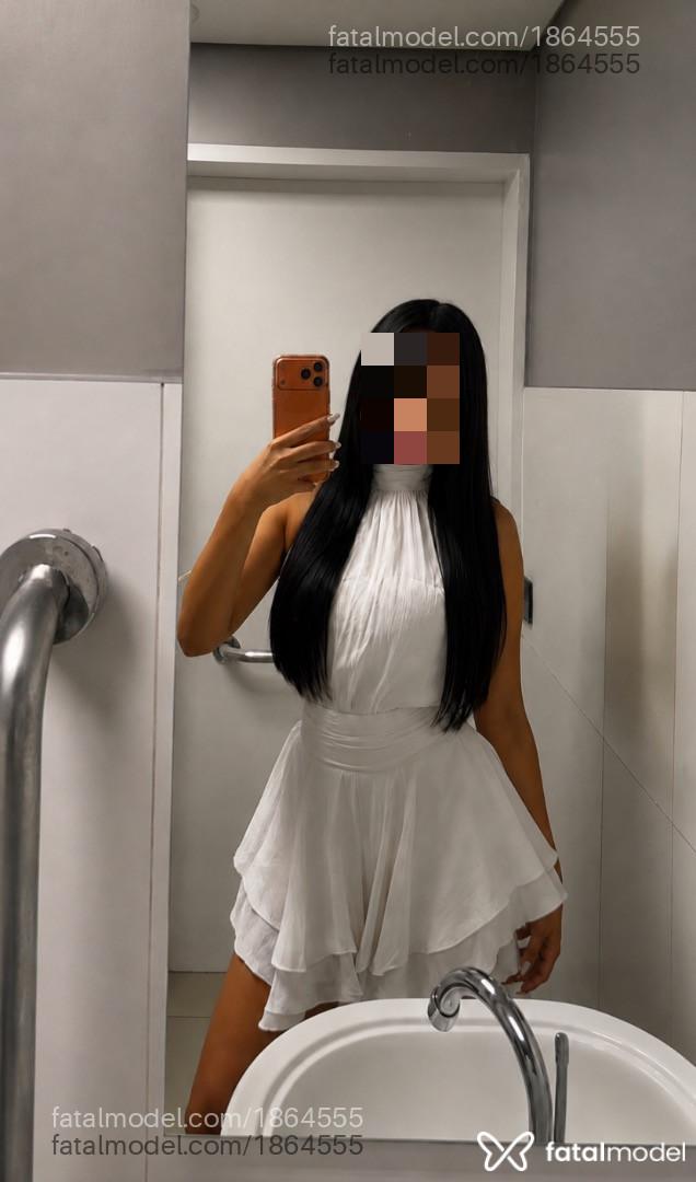 Acompanhante mulher morena (o) de olhos castanhos - Júlia
