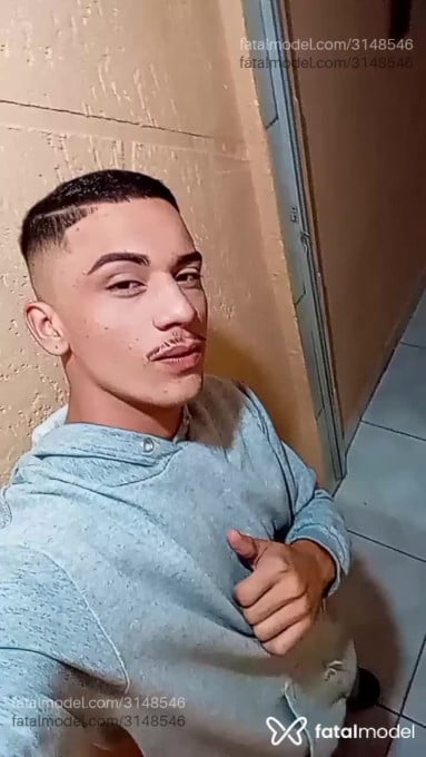 Acompanhante homem com cabelo castanho de olhos pretos em Florianópolis - Gabriel