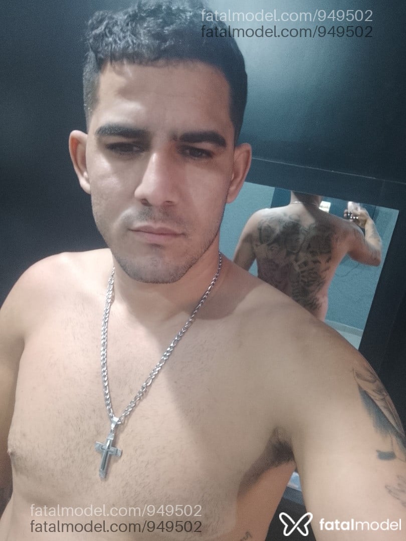 Acompanhante homem morena (o) de olhos castanhos - Vinicius