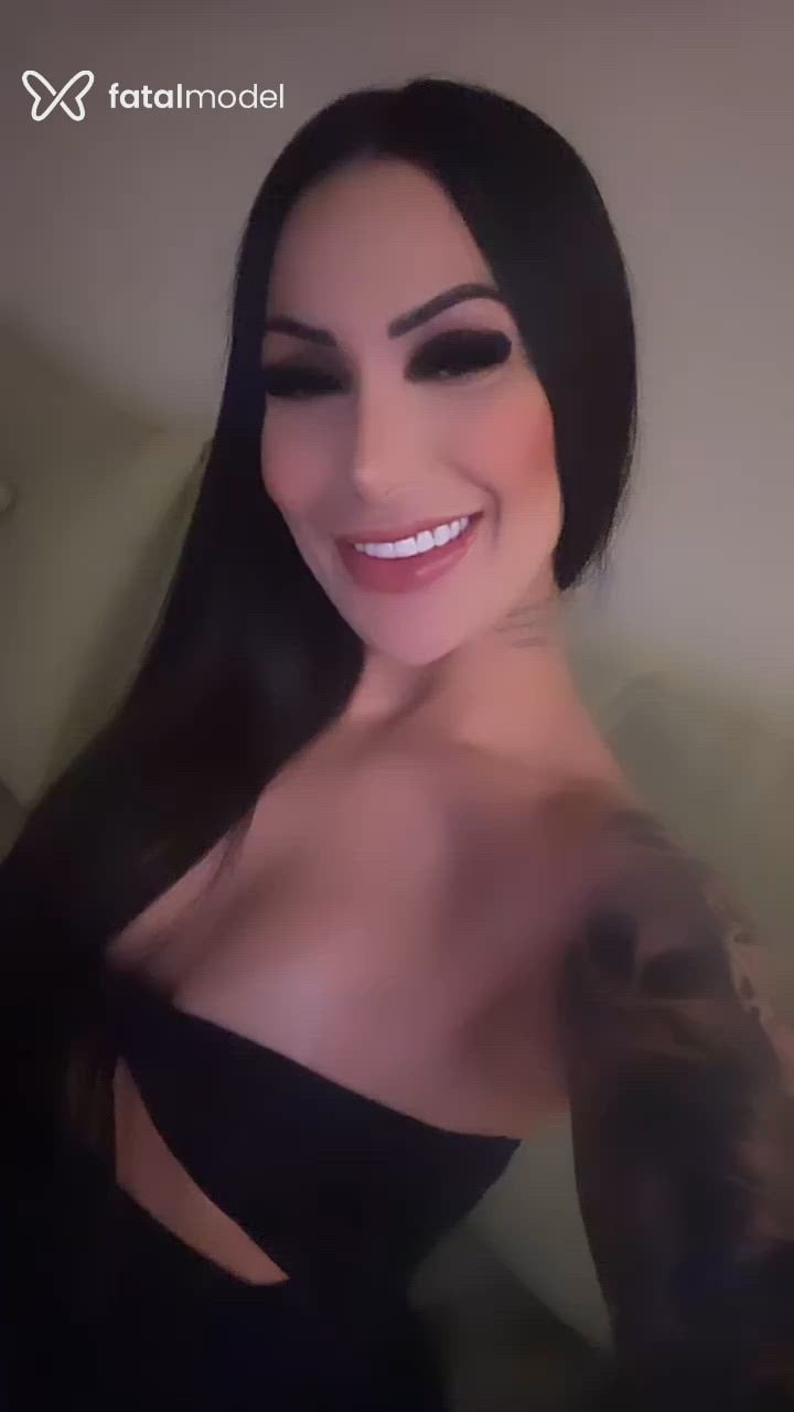 Acompanhante mulher morena (o) de olhos mel - Camila Santos Acompanhante mulher morena (o) de olhos mel - Camila Santos