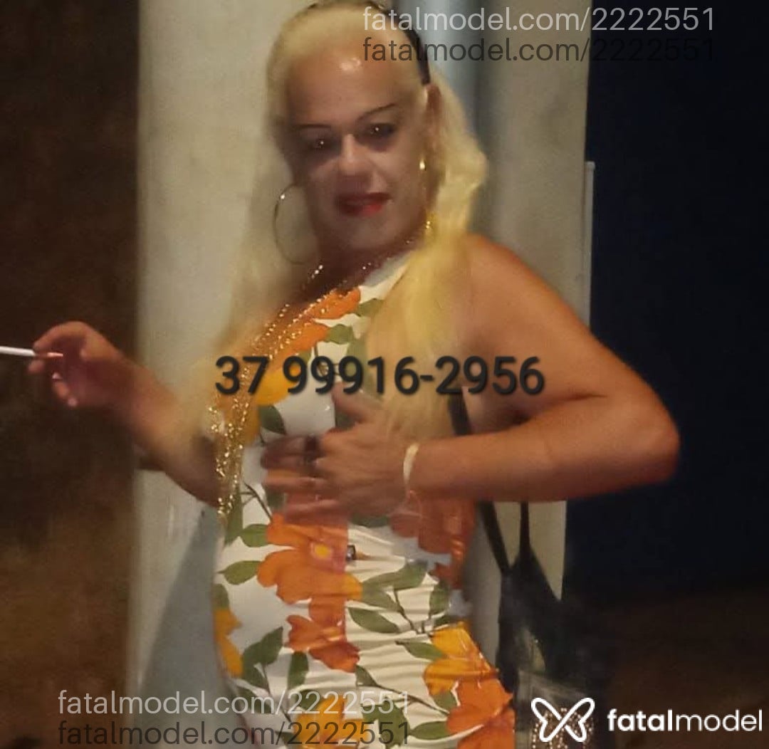Acompanhante mulher trans loira (o) de olhos castanhos - Gleice