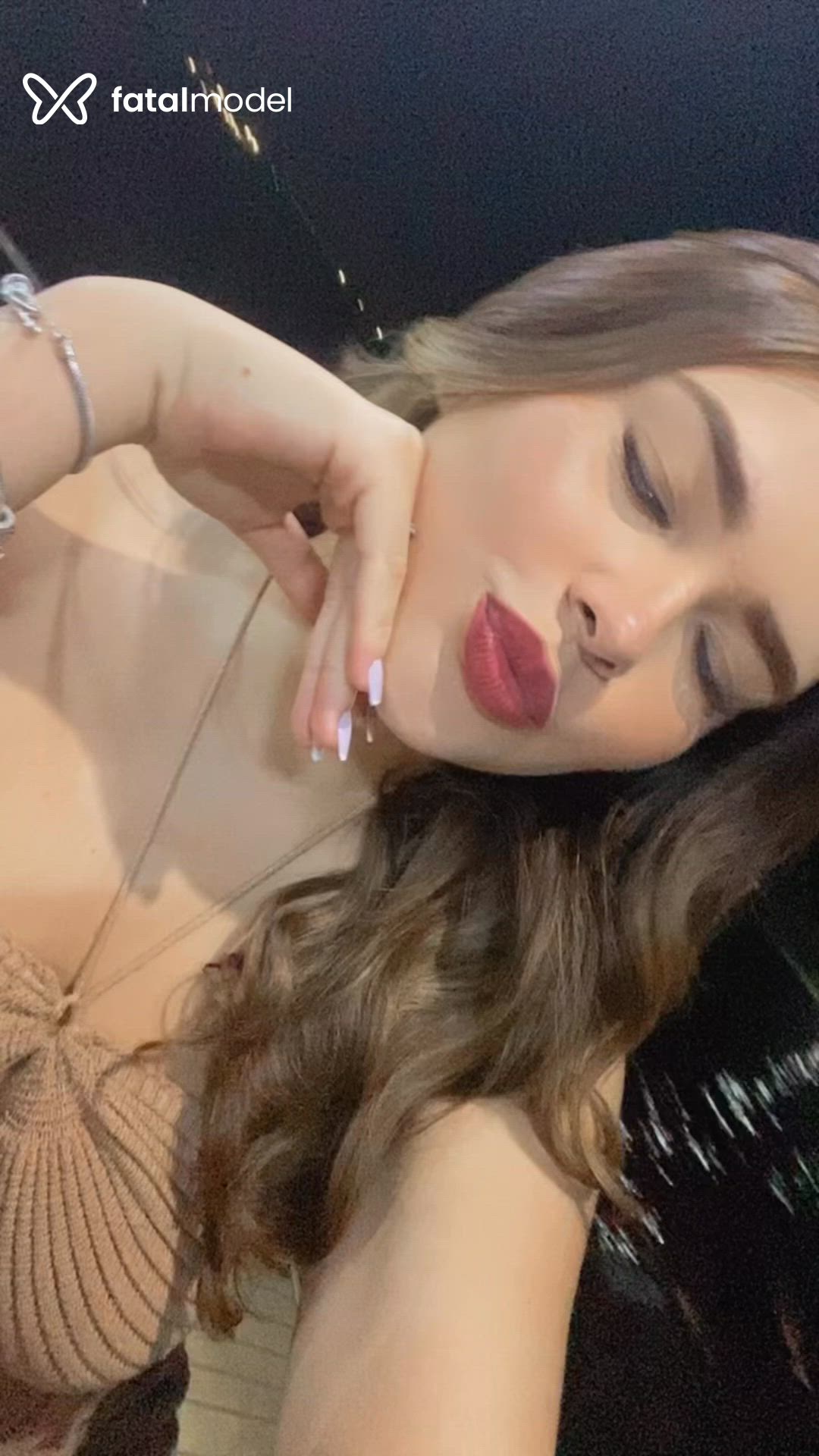 Acompanhante mulher morena (o) de olhos verdes - Eduarda