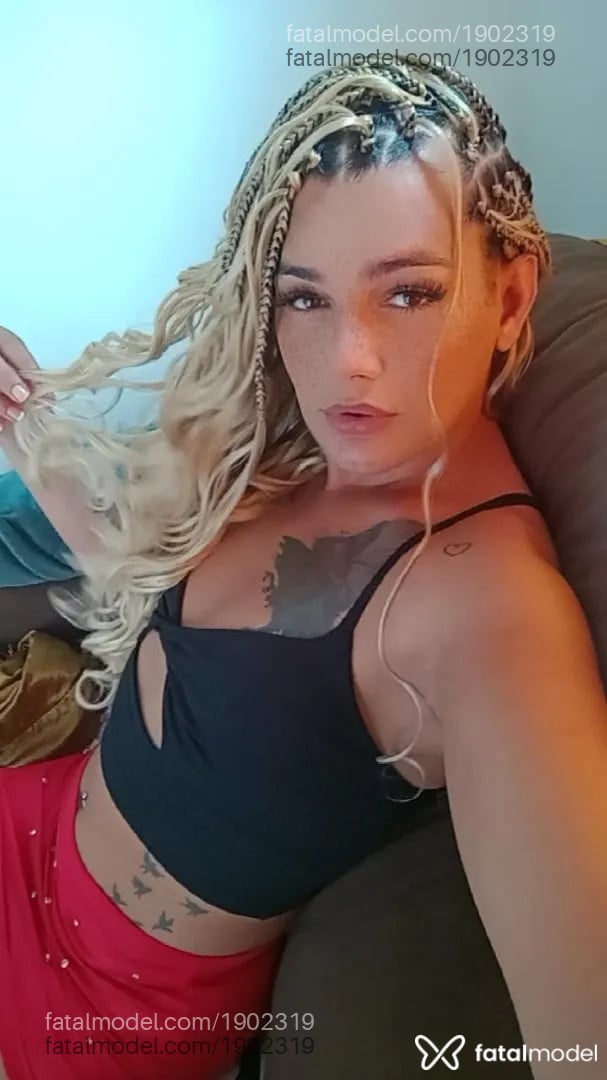 Acompanhante travesti loira (o) de olhos castanhos - Anna shopia