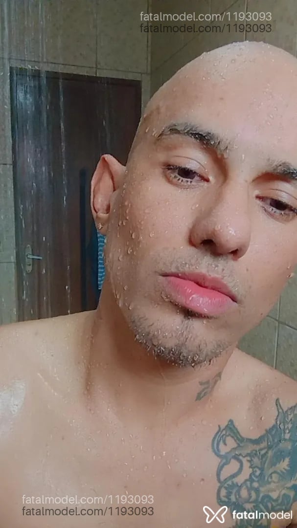 Acompanhante homem com cabelo castanho de olhos castanhos - Moreninho Novoaqui