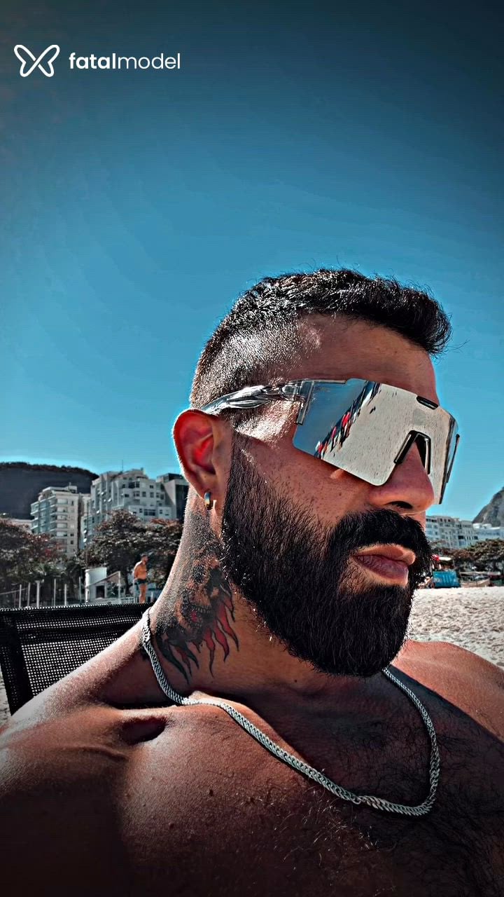 Acompanhante homem morena (o) de olhos mel - Caio Brabo Acompanhante homem morena (o) de olhos mel - Caio Brabo