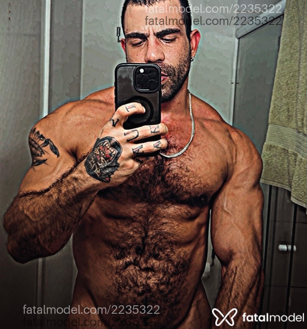 Acompanhante homem morena (o) de olhos mel - Caio Brabo Acompanhante homem morena (o) de olhos mel - Caio Brabo