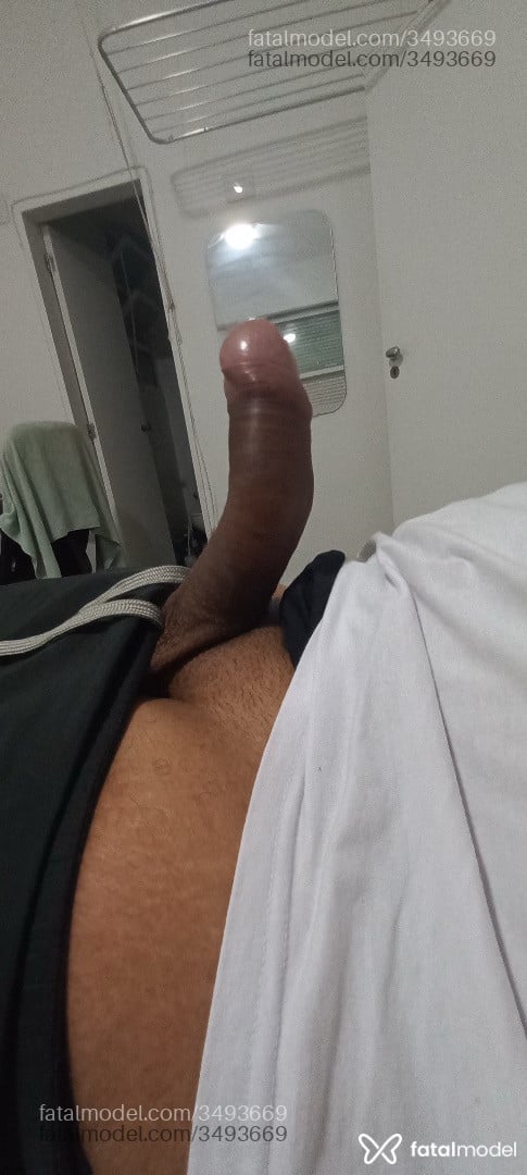Acompanhante homem morena (o) de olhos castanhos - Pretovintedoiscm Acompanhante homem morena (o) de olhos castanhos - Pretovintedoiscm