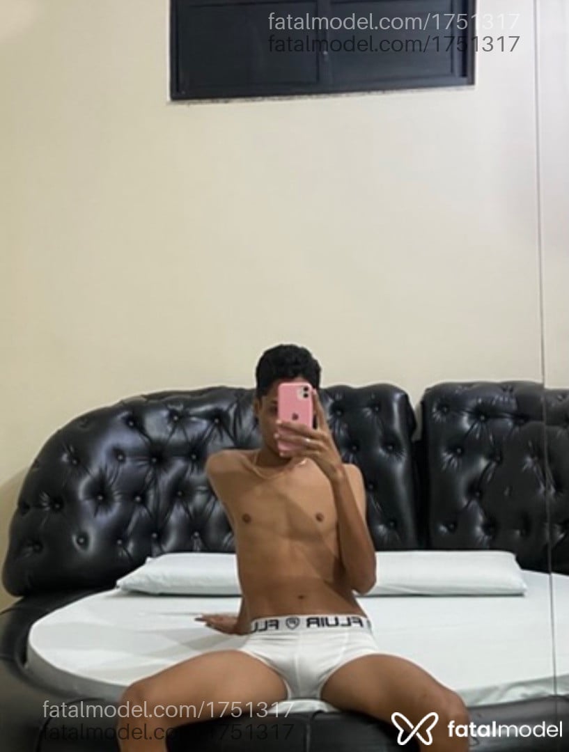 Acompanhante homem morena (o) de olhos castanhos - Gabriel